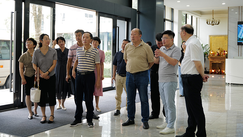 汕頭市政協調研洛斯特制藥